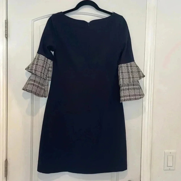 Eliza J Contrast Ruffled Bell Sleeve Shift Navy Dress Sz 2 - Picture 4 of 7